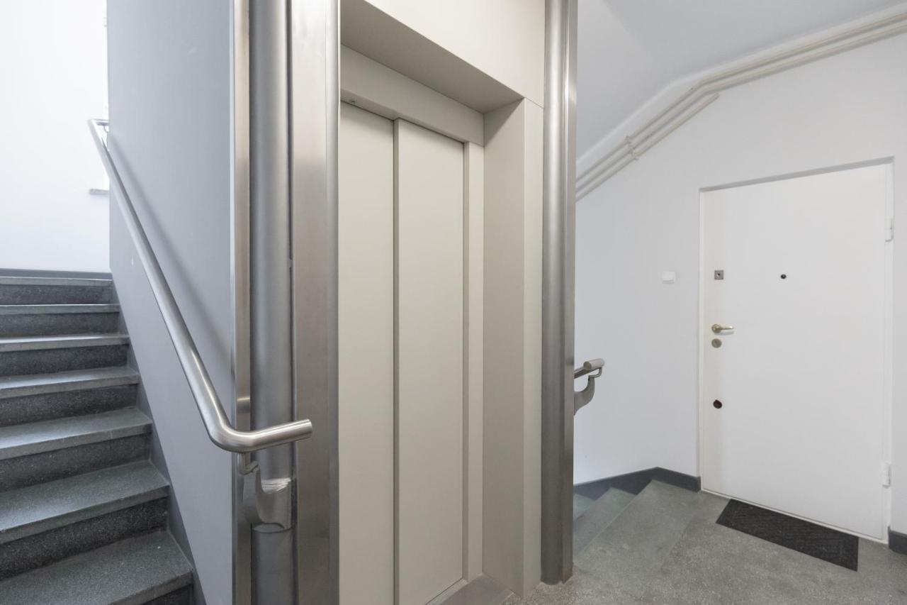 ורשה Apartments The View By Noclegi Renters מראה חיצוני תמונה